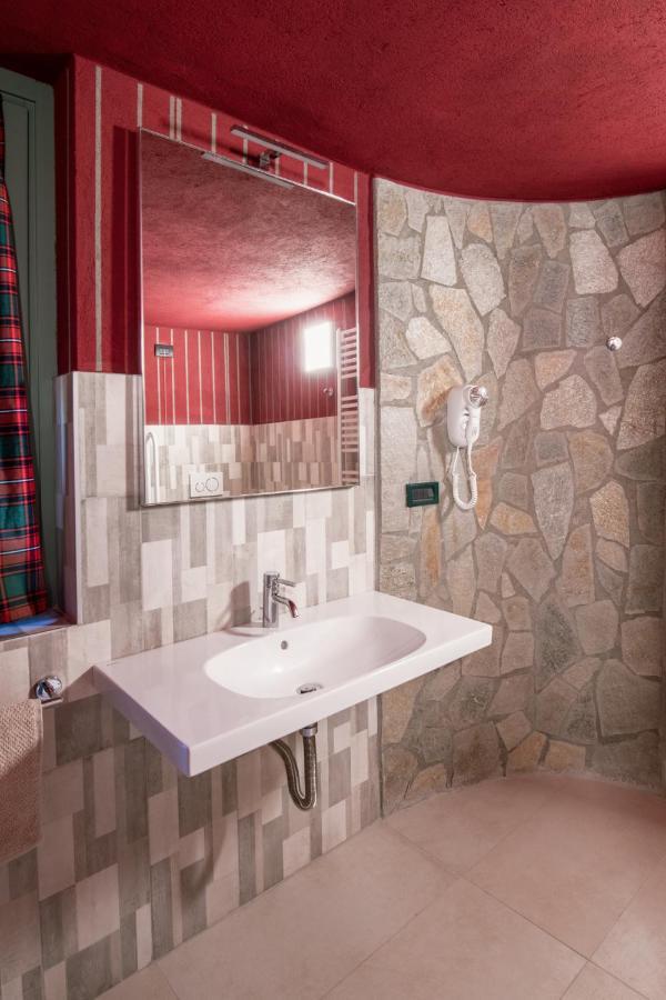 Segnavento -Rooms And Suites- Manta Exteriör bild